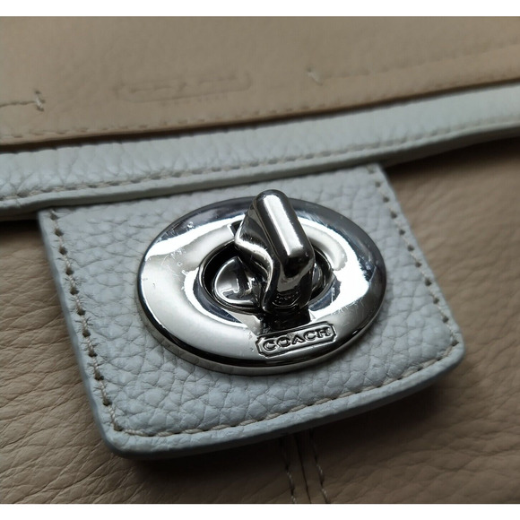 Coach Penelope Beige Pebbled Leather Turnlock Front Pocket Zipper Shoulder Bag - Picture 3 of 16